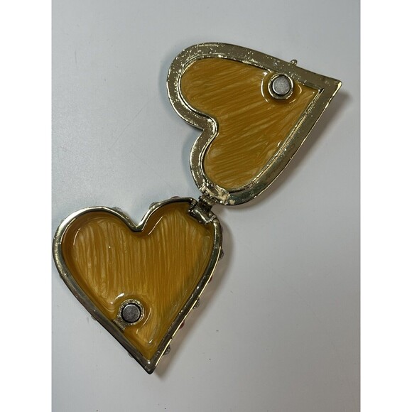 Zanzibar Mini Red Heart Collectable Trinket Box New - Picture 4 of 9